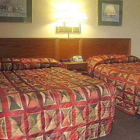 Budget Inn Oskaloosa ภายนอก รูปภาพ